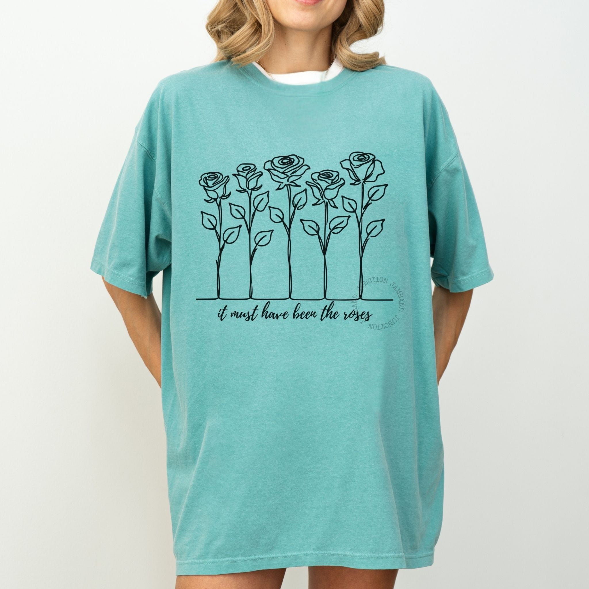 Unisex Roses design t-shirt for live music fans