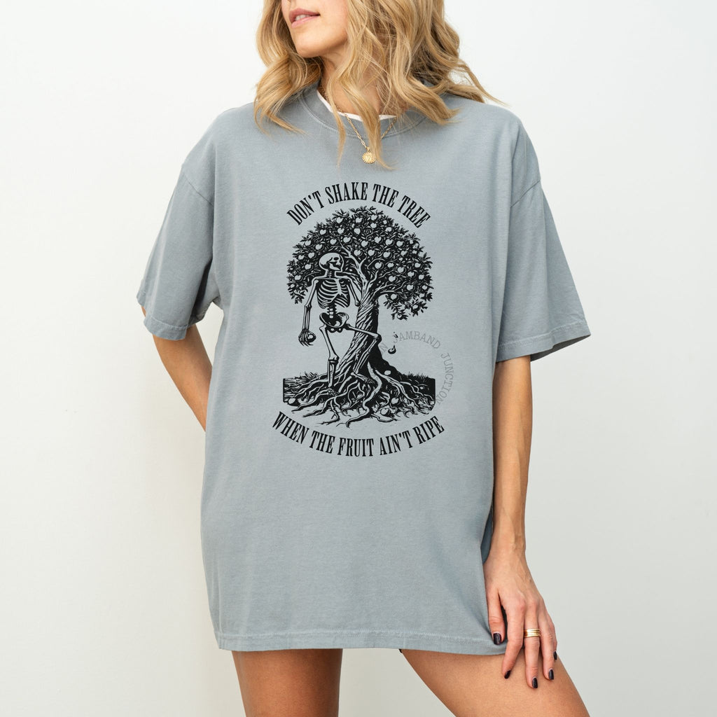 Loose Lucy design shirt with classic Deadhead vibe