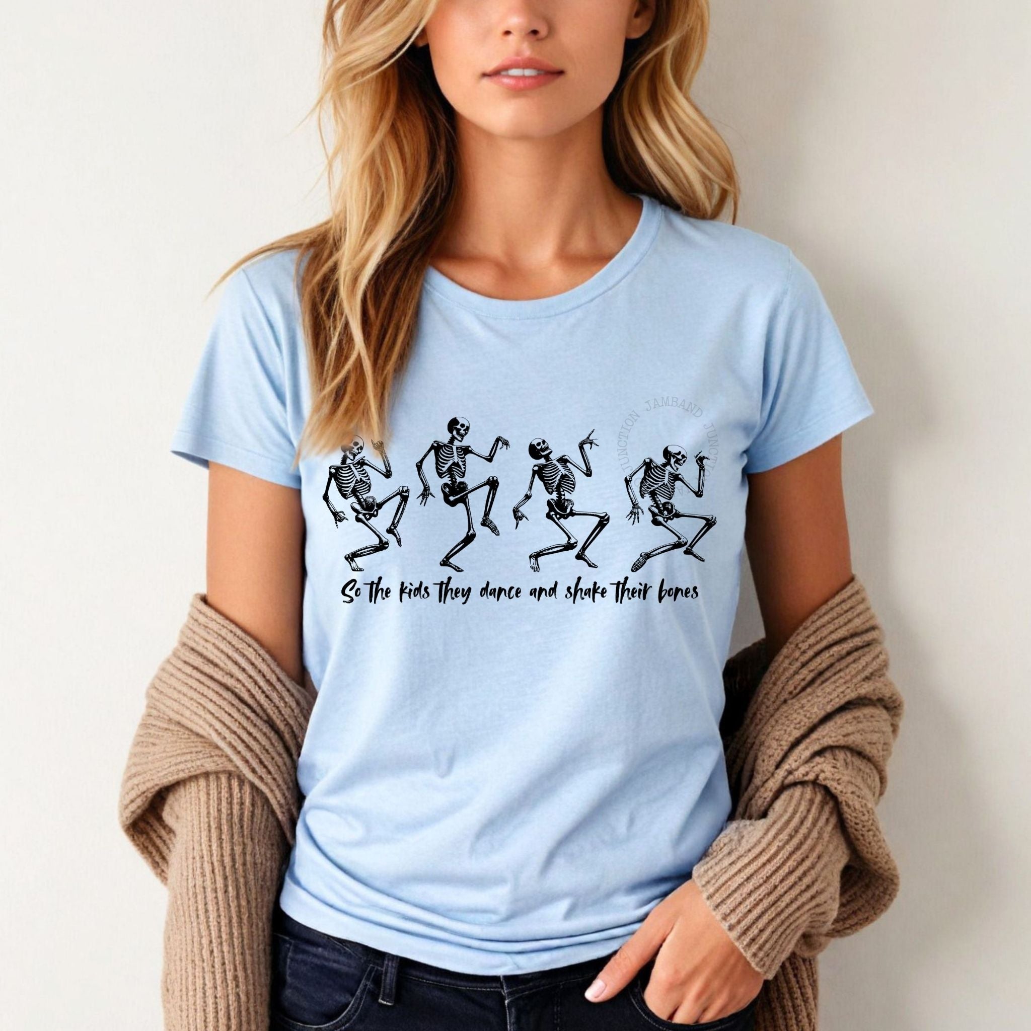 Grateful Dead women’s cut tee with Throwing Stones artwork.