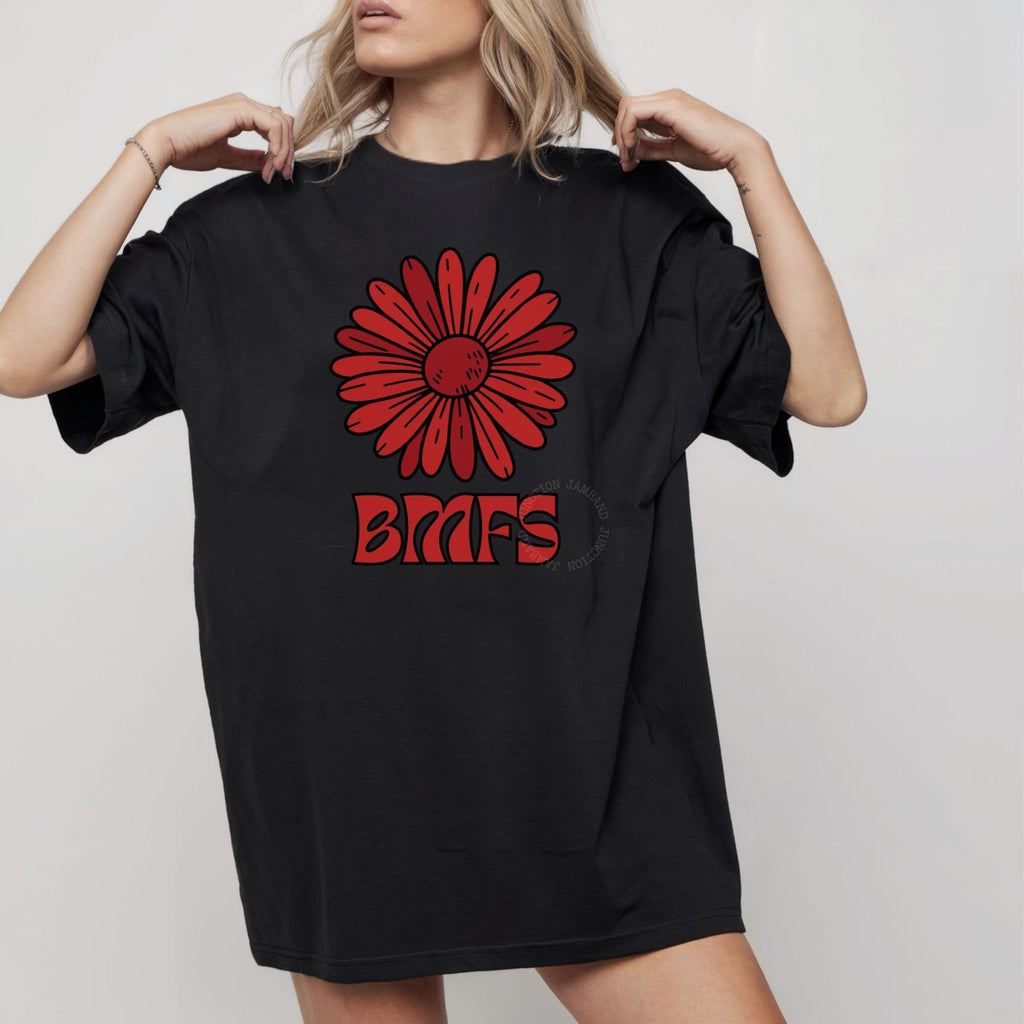 Red Daisy t-shirt, ideal for Billy Strings fans who love expressive jam-style art.